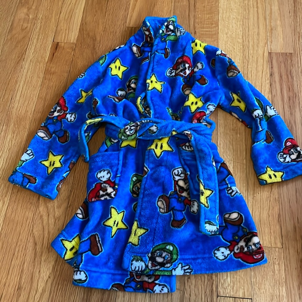 Super Mario Bathrobe